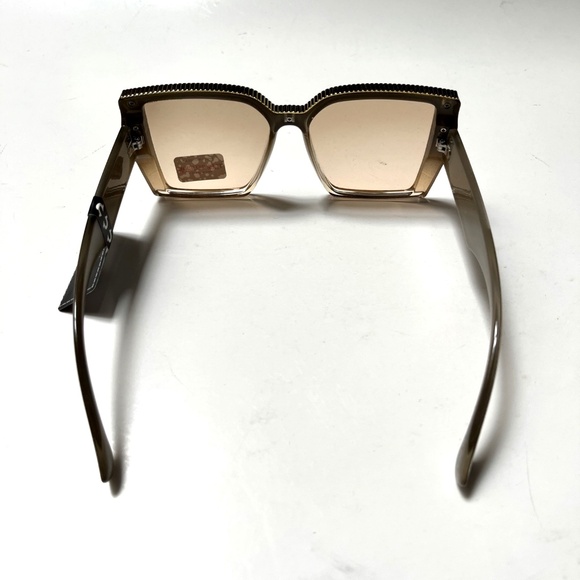 New Original TRUE RELIGION Square Sunglasses Oversized Beige Gold Trim main image 7